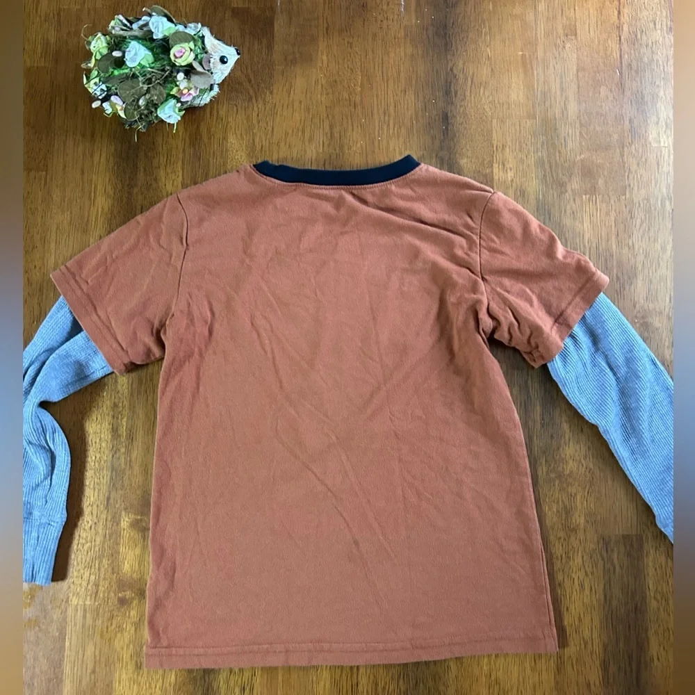 Boys Wolf Graphic Layered Long Sleeve Tee – Size 5/6 | Brown & Gray